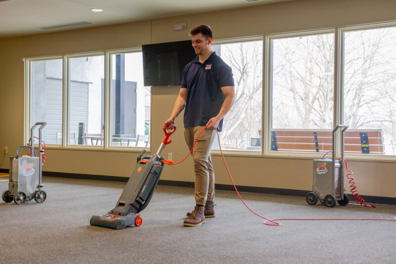 Waverly Commercial Carpet Cleaning - Vacuum